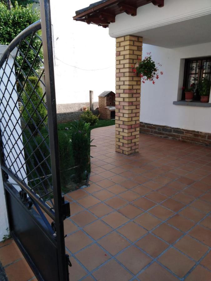 Apartamento Rural Casa Paco Con Jacuzzi Exterior Y Barbacoa Aínsa Kültér fotó
